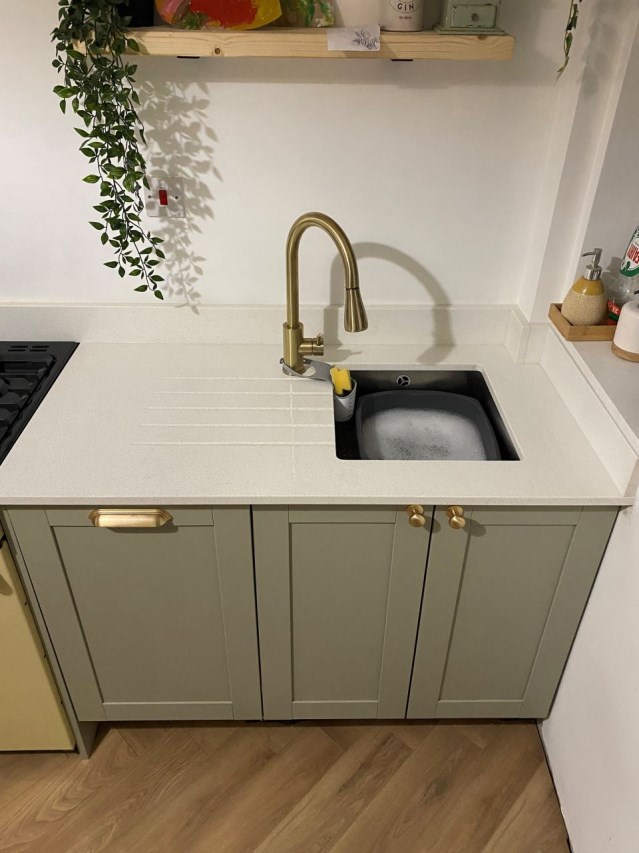 Crystal White Quartz Kitchen Worktop